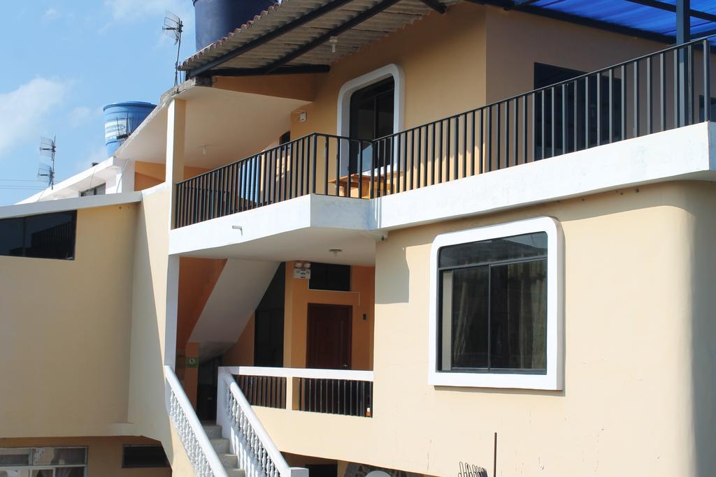 Отель Dolphin House Пуэрто-Бакерисо-Морено Экстерьер фото
